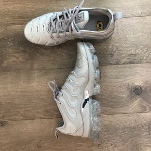 Grey Vapor Max